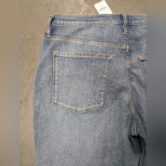 ·J Crew Relaxed Boyfriend Jeans, 32p - Picture 6 of 13